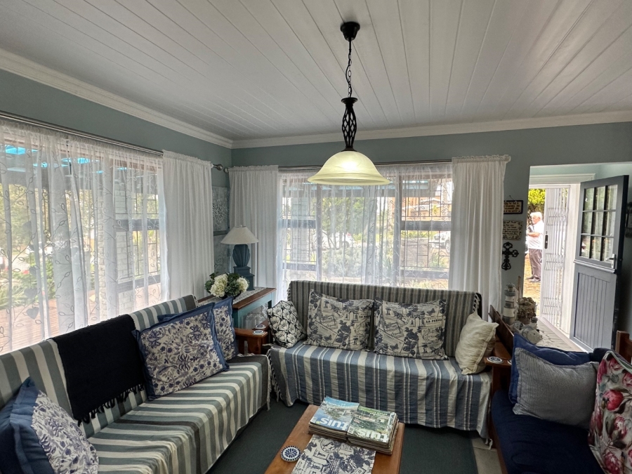 4 Bedroom Property for Sale in Hartenbos Heuwels Western Cape